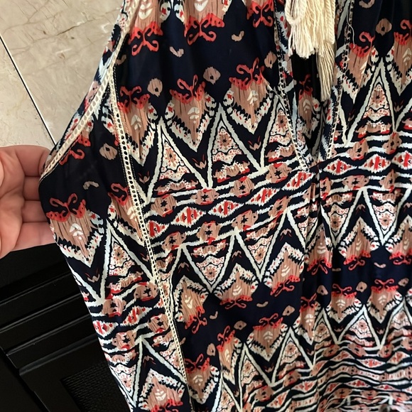 Chic Sleeveless Tribal Print top - Picture 4 of 4